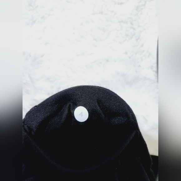 Lululemon Riding Pants. Size 4. Black - Picture 12 of 12